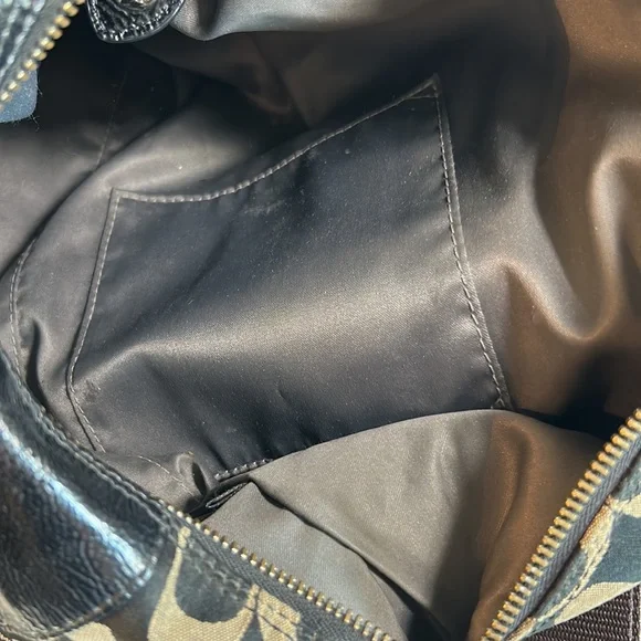 Coach Signature Crossbody with pleather handles. - Picture 8 of 9